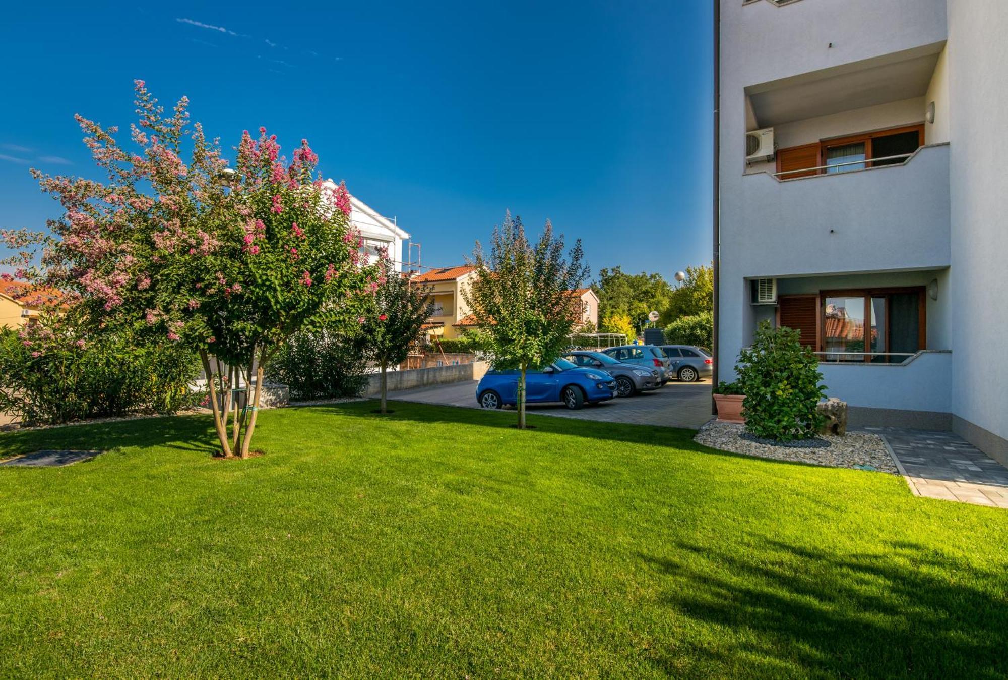 Apartments Kvarner Malinska Exterior foto